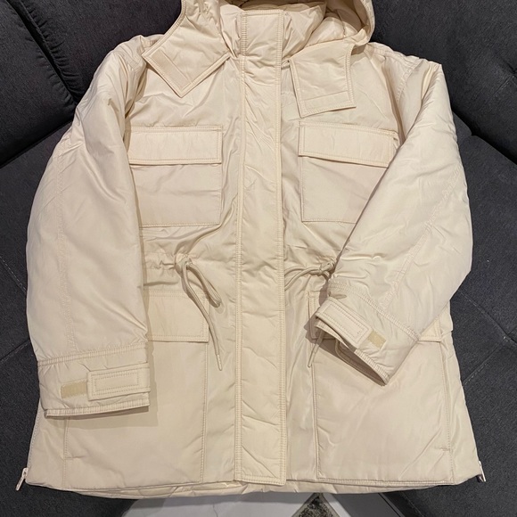 BNWT Abercrombie and Fitch Utility Parka in Medium - Picture 3 of 8